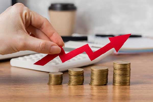 金小芳：8.4黄金延续震荡格局，原油谨慎追高
